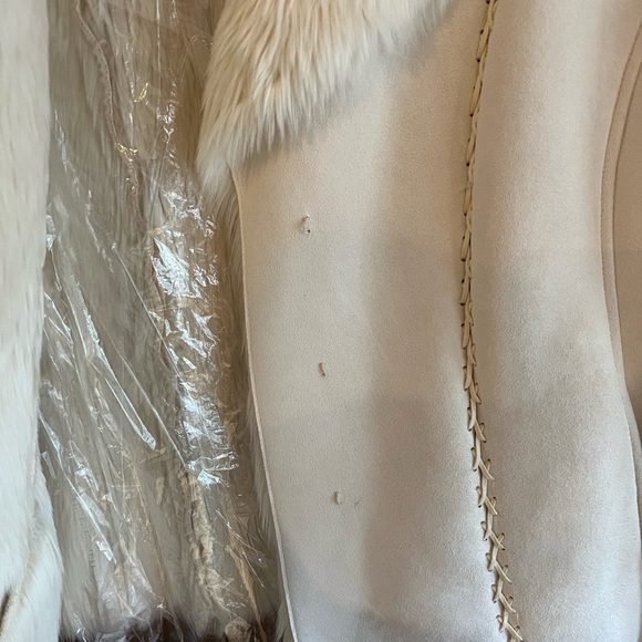 Microsuede Vest Off White Faux Fur Collar Lining Pockets & Hidden Hook Eye Close - Picture 7 of 10